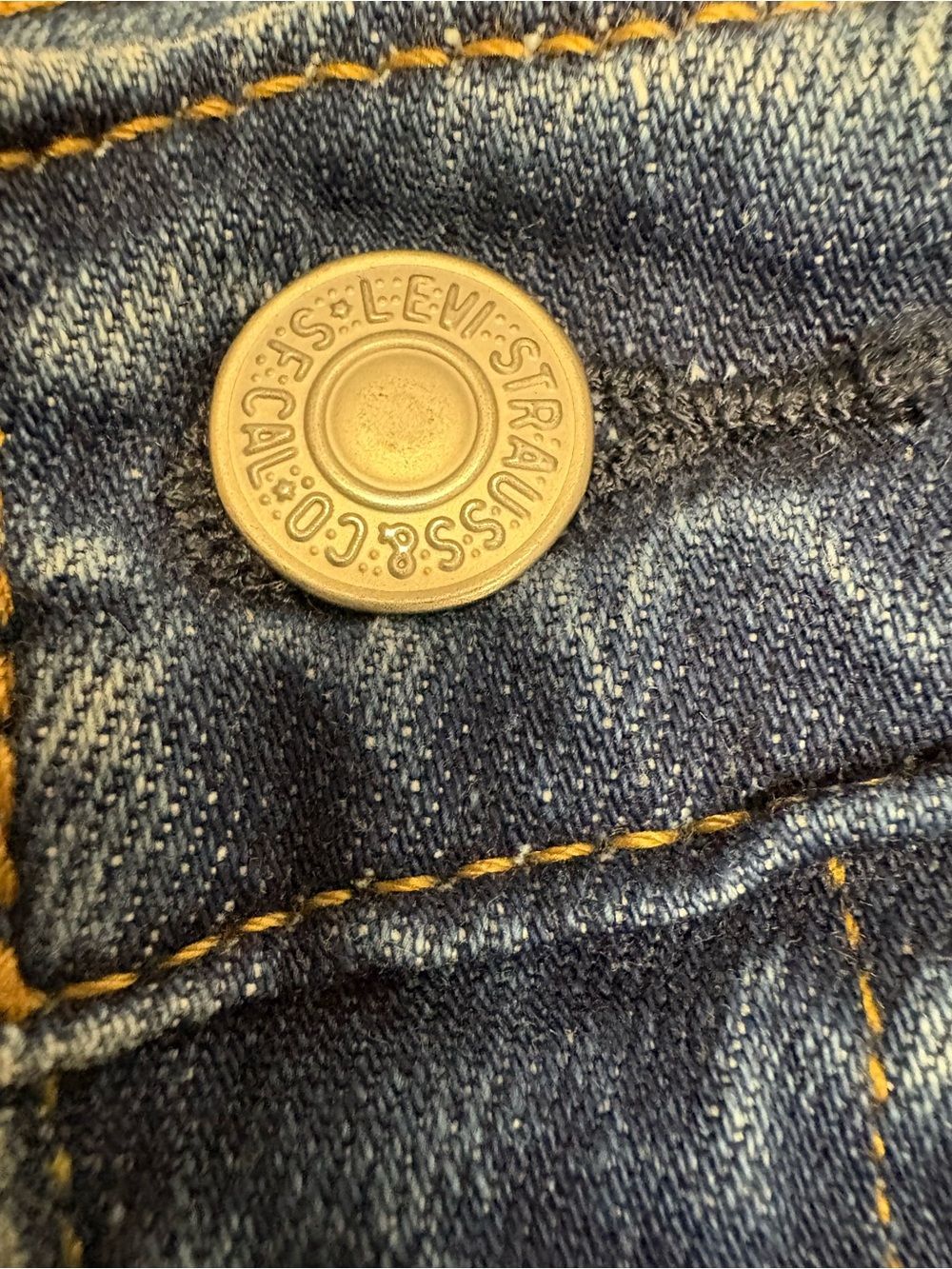 Levi's Men’s 505 Blue Denim Jeans with Tan Leather Patch and Red Tab - Picture 10 of 12